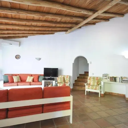 Fantastic Outdoor Area, Private Pool, Tennis Court Golf Practice Facility Faro