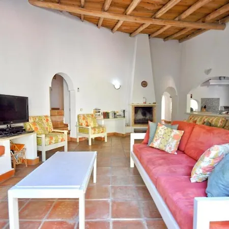 Fantastic Outdoor Area, Private Pool, Tennis Court Golf Practice Facility Вилла *